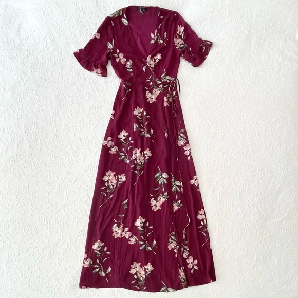 NWOT Lulus September Sunsets Burgundy Floral Print Wrap Maxi Dress XSmall - Picture 2 of 7